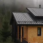 хатинка в горах *