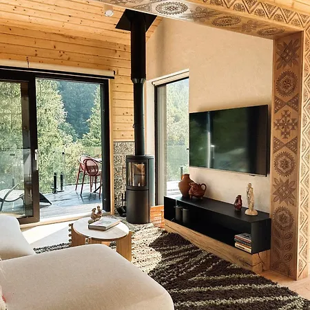 хатинка в горах *