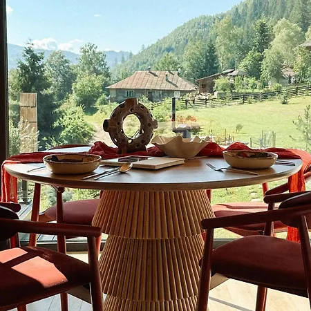 Chalet хатинка в горах