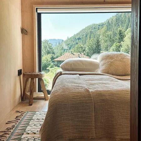 хатинка в горах