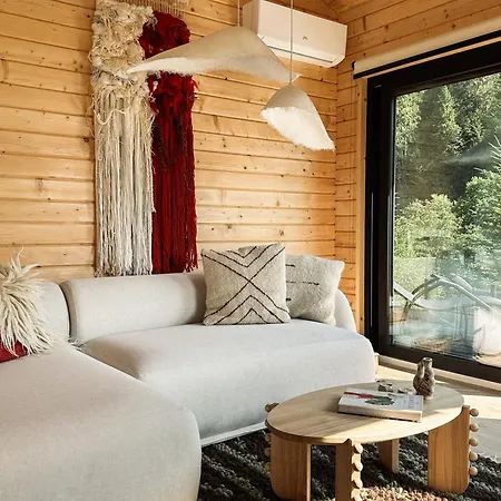 хатинка в горах