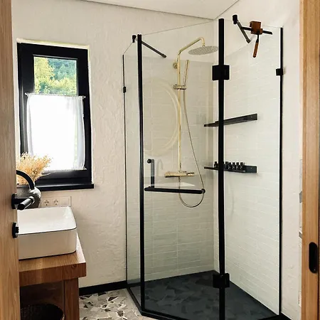 Alpesi faház хатинка в горах *